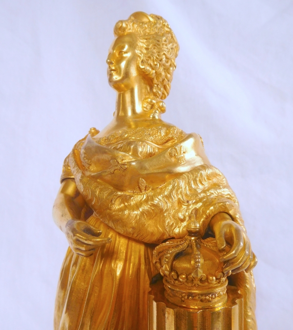 Marie-Antoinette en costume de sacre, bronze doré et marbre, souvenir historique royaliste