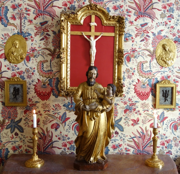 Saint Joseph et l'enfant Jésus : statue en bois doré - Alsace, XVIIe siècle - 72cm