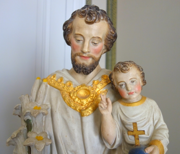 Grande statue de dévotion ou chapelle : Saint Joseph et l'Enfant Jésus - plâtre polychrome doré
