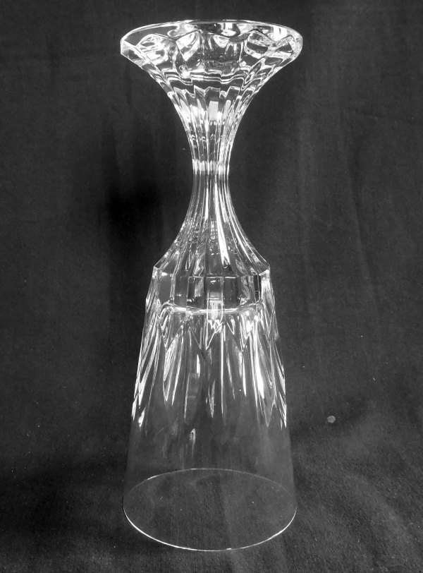 Verre à vin en cristal de Baccarat, modèle d'Assas - 16,2cm - signé