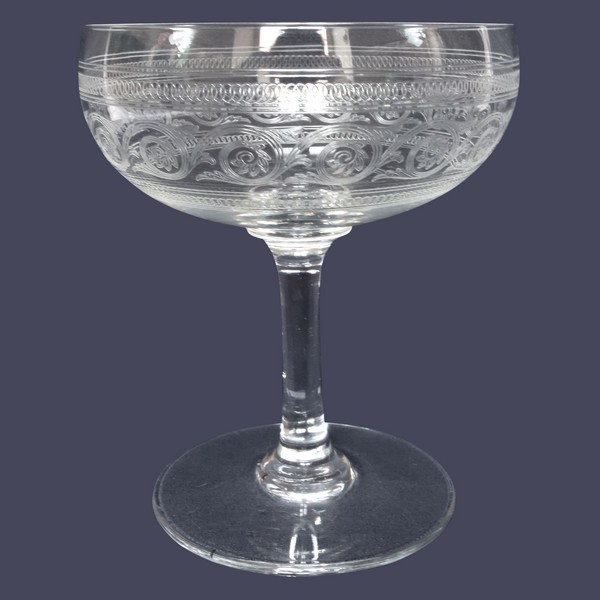 Baccarat Circa 1900 Coupe à champagne en cristal gravé 