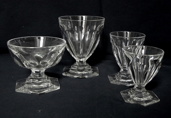 Coupe à champagne en cristal de Baccarat, modèle Bourbon - signé