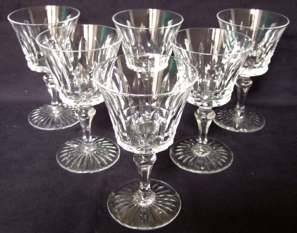 Baccarat crystal wine glass, Buckingham pattern - signed - 13,3cm