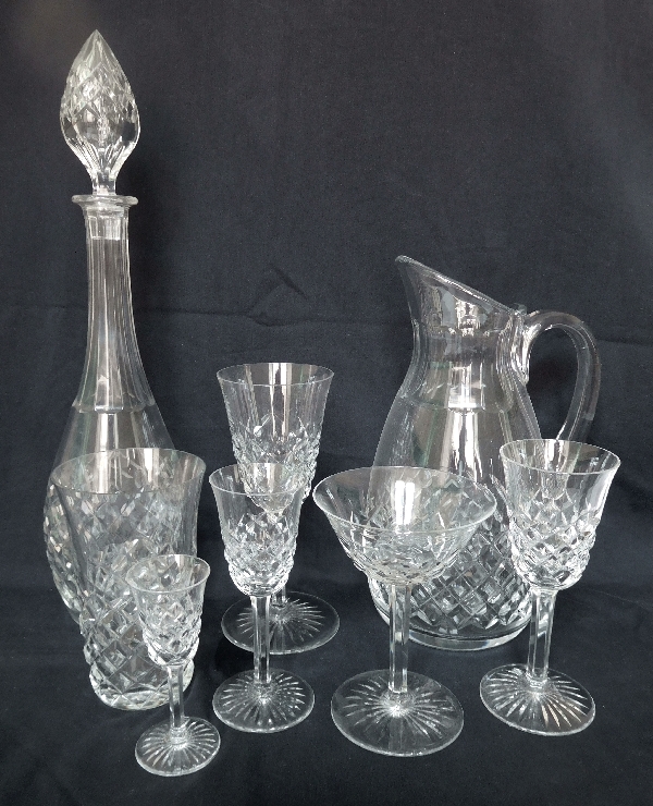 Coupe à champagne en cristal de Baccarat, modèle Burgos - signé