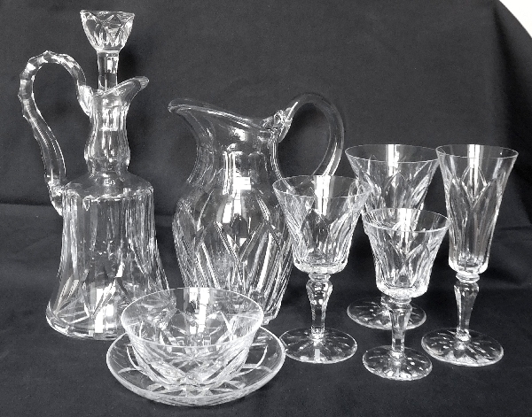 Carafe aiguière en cristal de Saint Louis, modèle Camargue - signée