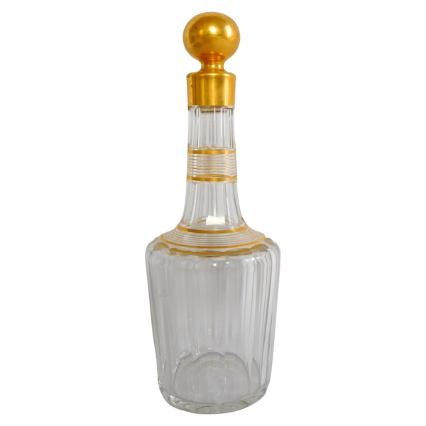 Carafe à liqueur en cristal de Baccarat, modèle Cannelures réhaussé de filets or