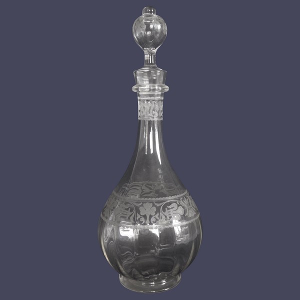 Baccarat crystal liquor bottle, Chablis pattern, Renaissance style engraved with fleur de lys - 25cm