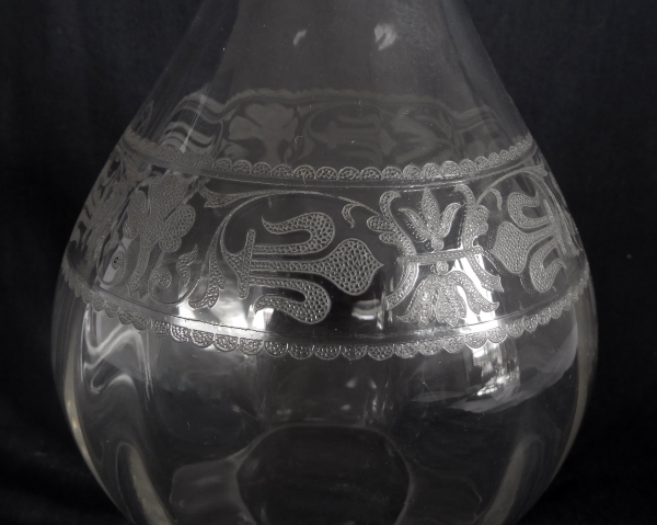 Baccarat crystal wine bottle / decanter, Chablis pattern, Renaissance style engraved with fleur de lys - 33cm