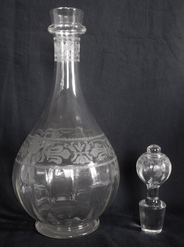 Baccarat crystal wine bottle / decanter, Chablis pattern, Renaissance style engraved with fleur de lys - 33cm