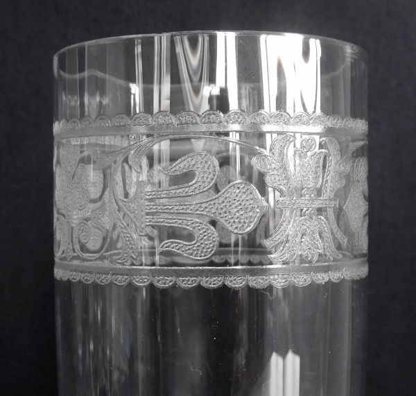 Baccarat crystal champagne flute / glass, Chablis pattern, Renaissance style engraved with fleur de lys - 16.1cm