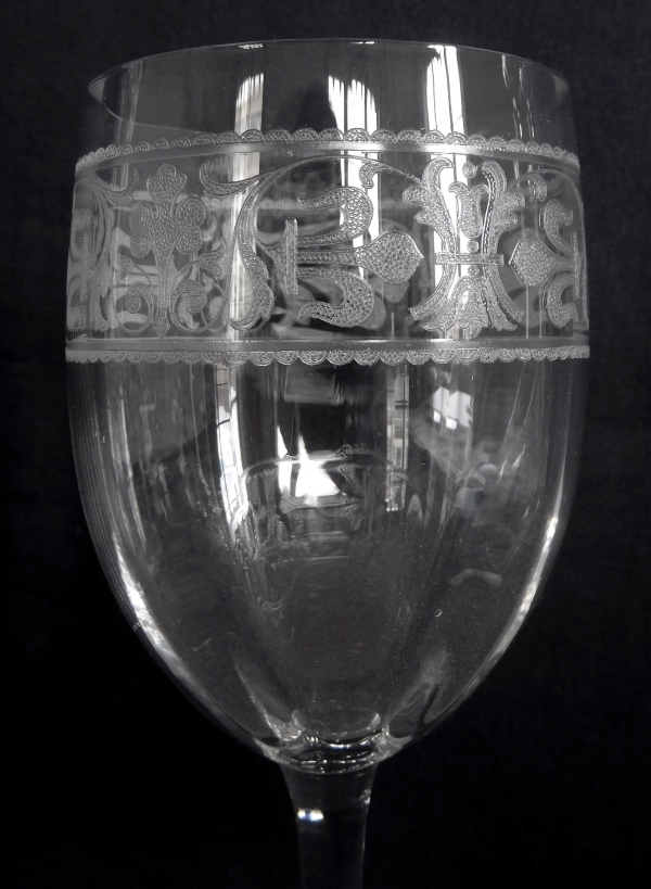 Baccarat crystal liquor glass, Chablis pattern, Renaissance style engraved with fleur de lys - 8.1cm