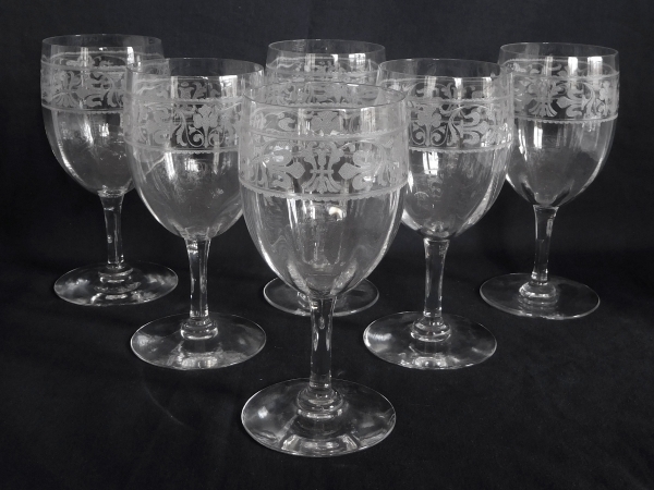 Baccarat crystal liquor glass, Chablis pattern, Renaissance style engraved with fleur de lys - 8.1cm