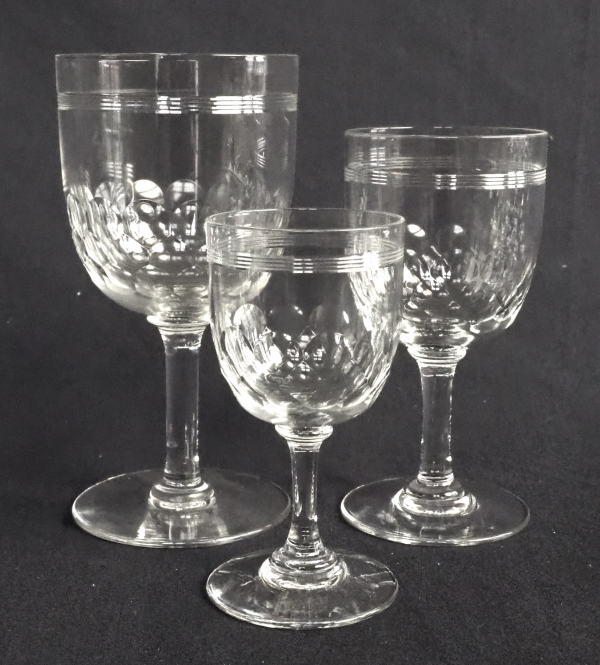 Baccarat crystal wine glass, Chauny pattern - 12.3cm