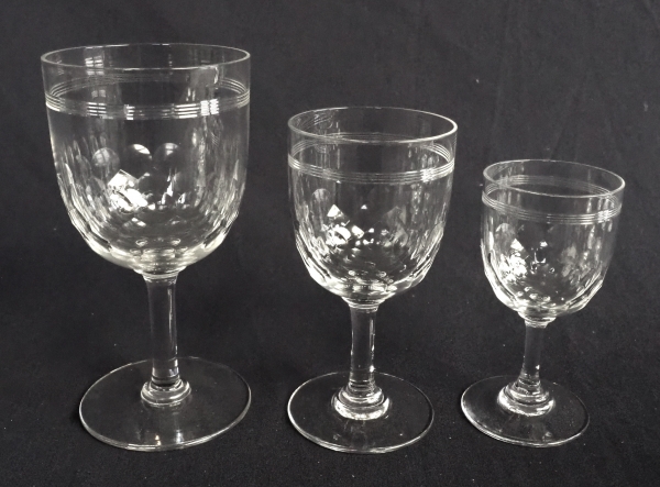 Baccarat crystal wine glass, Chauny pattern - 12.3cm