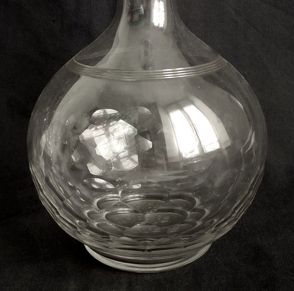 Carafe à vin en cristal de Baccarat, modèle Chauny jambe balustre applati - 26cm