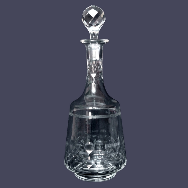 Carafe à vin en cristal de Baccarat, modèle Chauny forme cylindrique