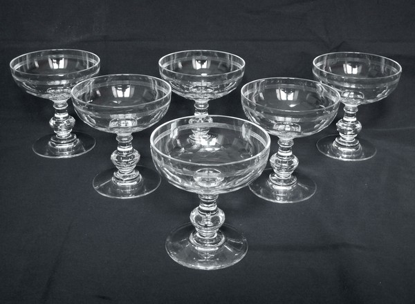 Coupe à champagne en cristal de Baccarat, modèle Chauny jambe gondole