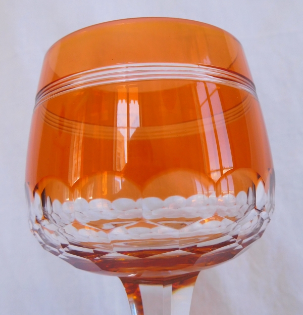 Verre à vin du Rhin en cristal de Baccarat, modèle Chauny overlay orange