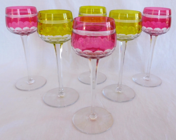 Verre à vin du Rhin en cristal de Baccarat, modèle Chauny overlay rose