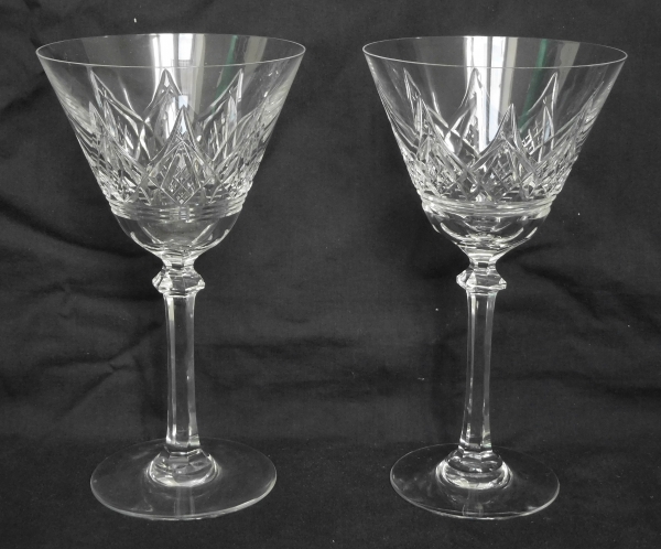 Grand verre à eau / bière en cristal de Baccarat, modèle Louvois (taille inspirée du modèle Colbert) - 17cm - signé