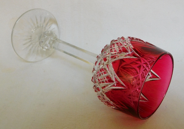 Verre à vin du Rhin en cristal de Baccarat, modèle Colbert overlay rose - 19,5cm
