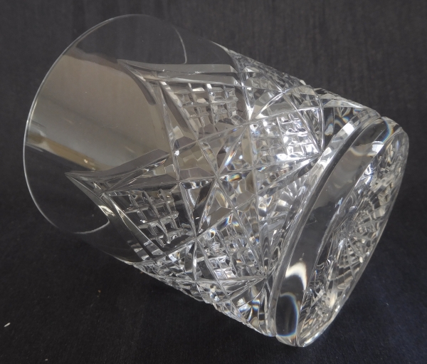 Verre à whisky en cristal de Baccarat, modèle Colbert - signé - 9,4cm