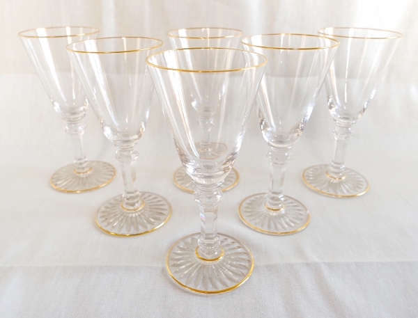 Baccarat crystal wine glass - shape 8469 enhanced with fine gold - 13.8cm