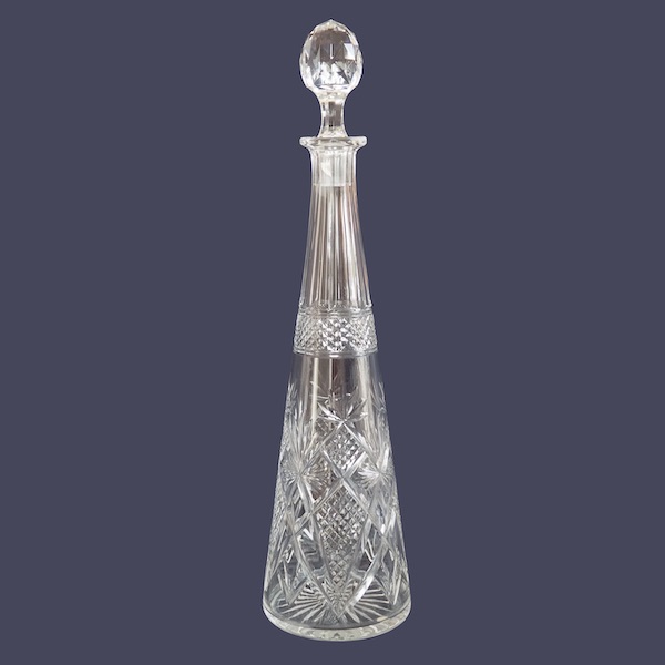 Carafe à vin en cristal de Baccarat, modèle conique taille 10834 - étiquette - 40cm