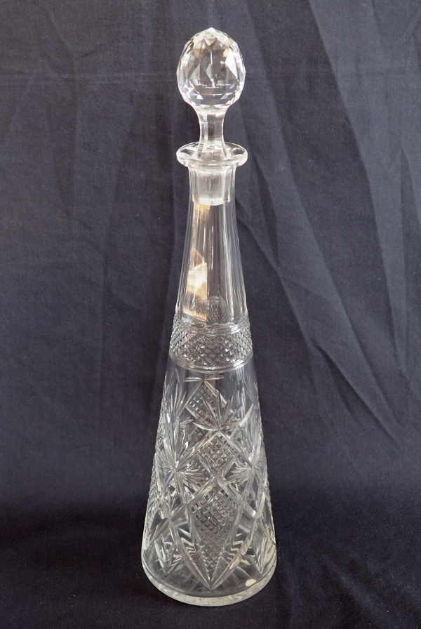 Carafe à vin en cristal de Baccarat, modèle conique taille 10834 - étiquette - 40cm