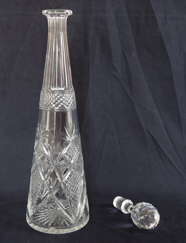 Carafe à vin en cristal de Baccarat, modèle conique taille 10834 - étiquette - 40cm