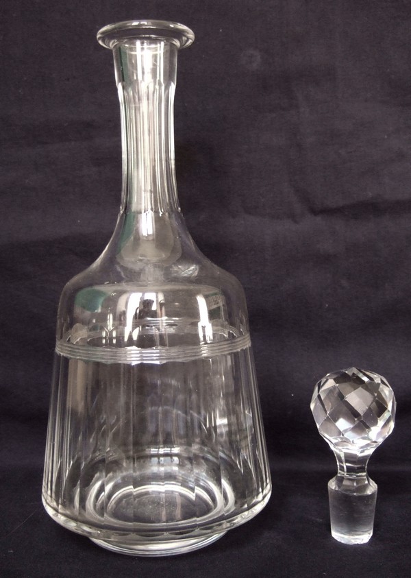 Carafe à vin en cristal taillé de Baccarat, modèle proche de Chicago