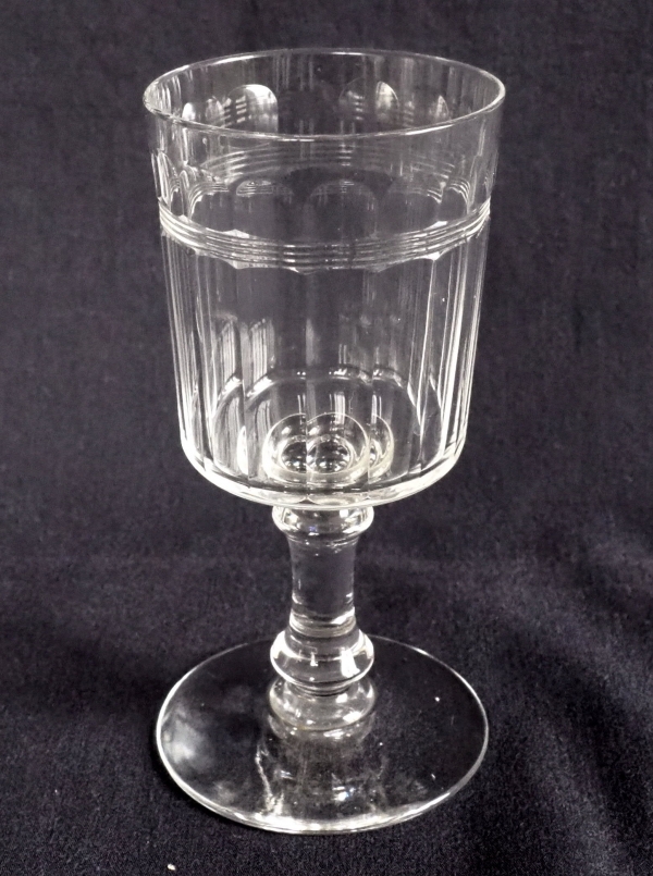 Baccarat crystal wine or port glass, cut crystal, Chicago pattern variant - 10,9cm