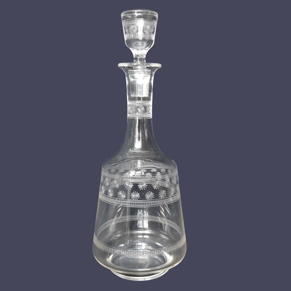 Carafe à liqueur en cristal de Baccarat, modèle cylindrique gravé étoiles, gravure 4770 - 21,8cm