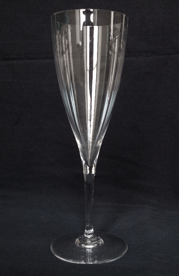 Baccarat crystal wine glass, Dom Perignon pattern - 18.6cm - signed