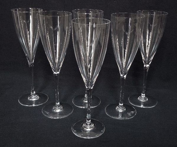 Verre à vin en cristal de Baccarat, modèle Dom Perignon - 20,7cm - signé