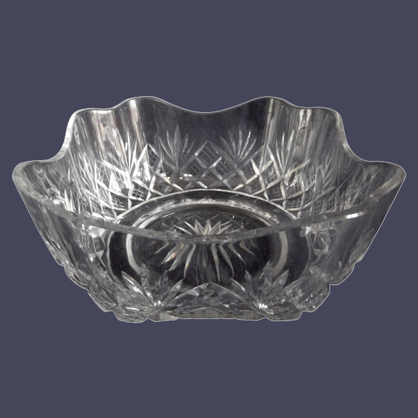 Grand saladier en cristal de Baccarat, modèle Douai