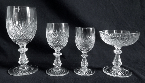 Verre à vin blanc / verre à porto en cristal de Baccarat, luxueuse variante du modèle Douai - 11,5cm