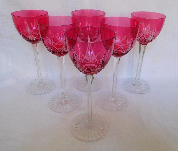 Verre à vin du Rhin en cristal de Baccarat, modèle Epron, cristal overlay rose