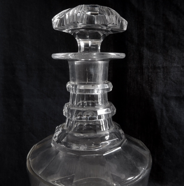 Carafe à vin en cristal de Baccarat taillé à facettes et biseaux, vers 1850