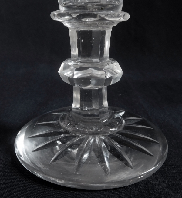 Flûte à champagne en cristal de Baccarat taillé à facettes et biseaux, vers 1850