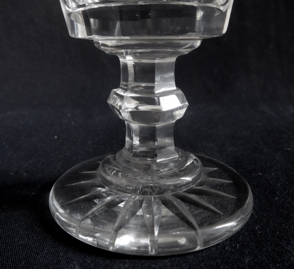 Verre à porto / verre à vin blanc en cristal de Baccarat taillé à facettes et biseaux, vers 1850 - 9,2cm