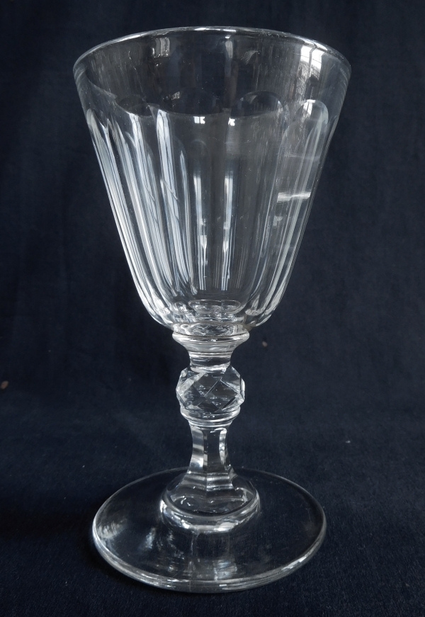 Verre à porto en cristal de Baccarat taillé, époque XIXe vers 1850 - 10cm