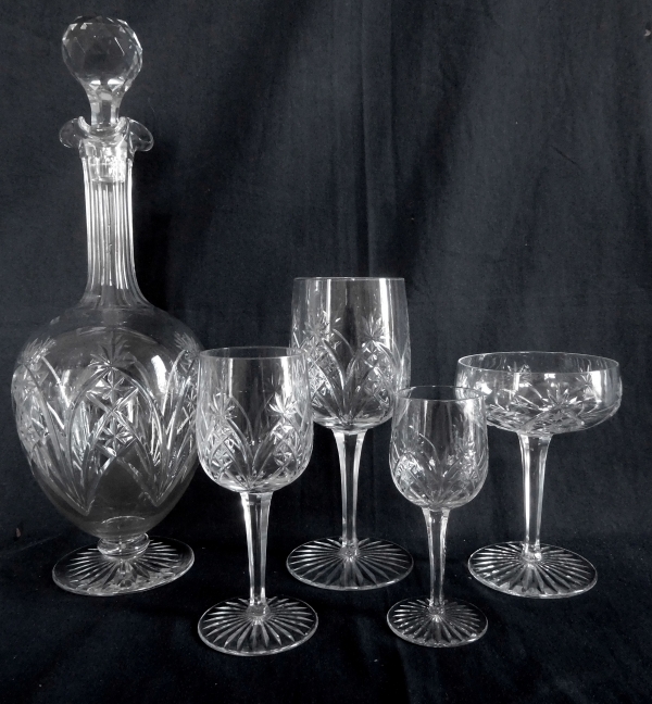 Baccarat crystal wine decanter, 9232 shape and 9255 pattern, late 19th century - 32cm