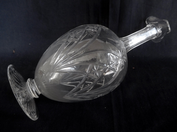 Baccarat crystal wine decanter, 9232 shape and 9255 pattern, late 19th century - 32cm