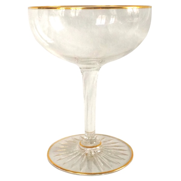 Coupe à champagne en cristal de Baccarat, service de forme T, pied taillé en étoile - doré