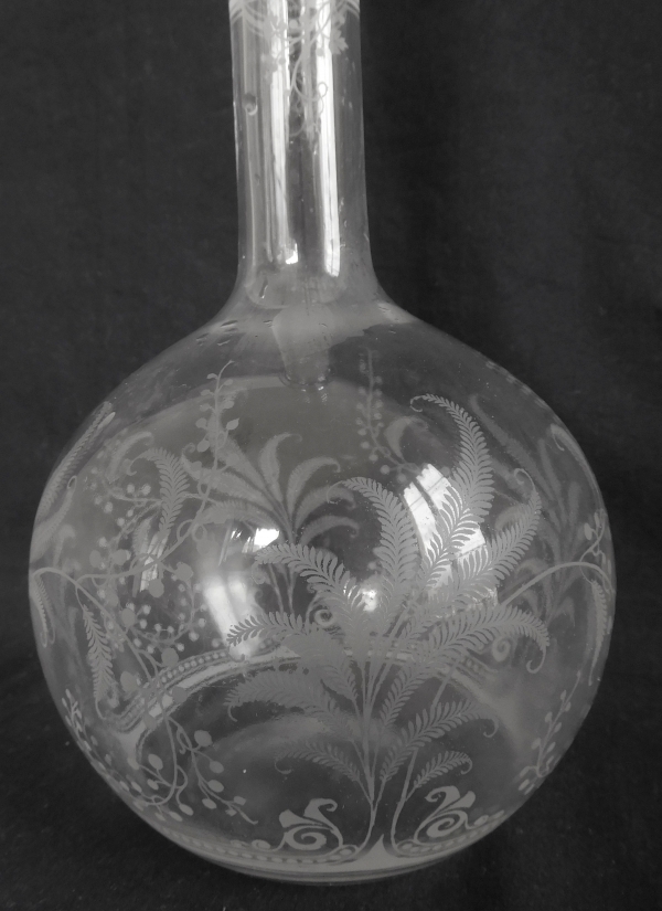 Baccarat crystal wine decanter, Fougeres pattern - 30,5cm