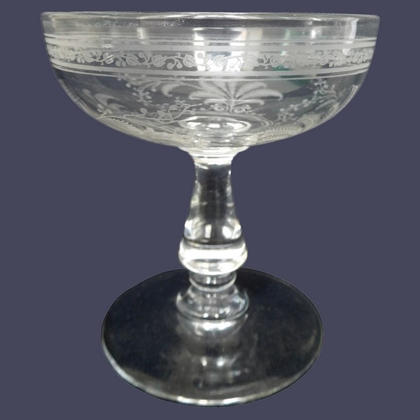 Coupe à champagne en cristal de Baccarat, modèle Fougères