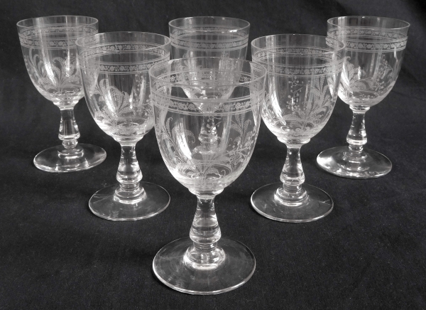 Baccarat crystal wine glass, Fougeres pattern - 12cm