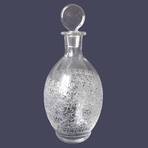 Carafe à vin en cristal de Baccarat, modèle Gouvieux (proche modèle Rohan)