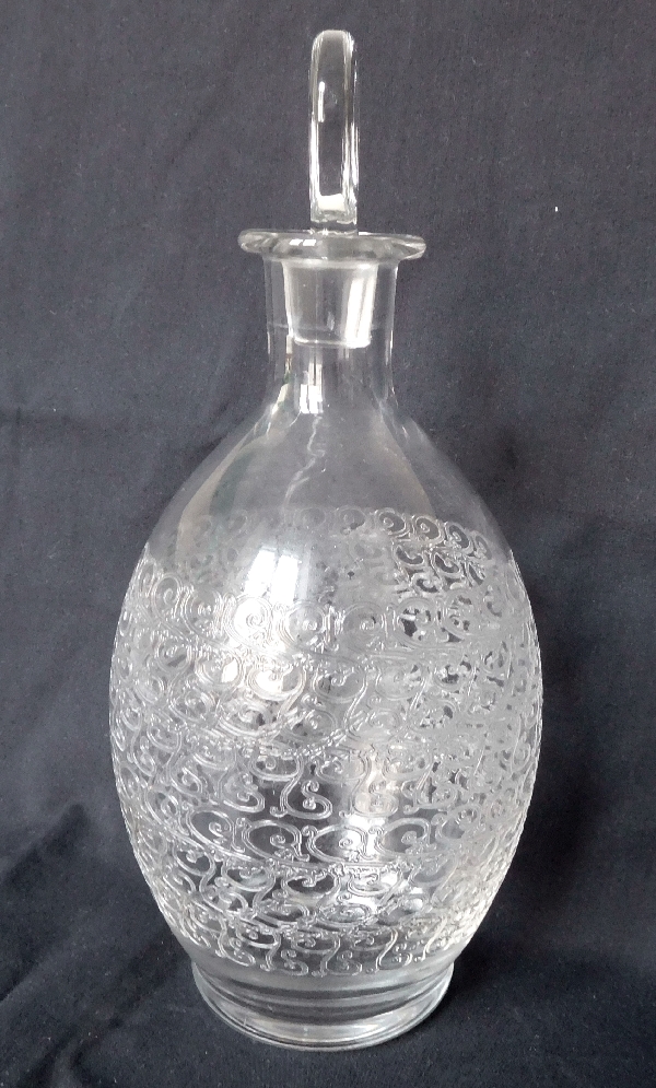 Carafe à vin en cristal de Baccarat, modèle Gouvieux (proche modèle Rohan)